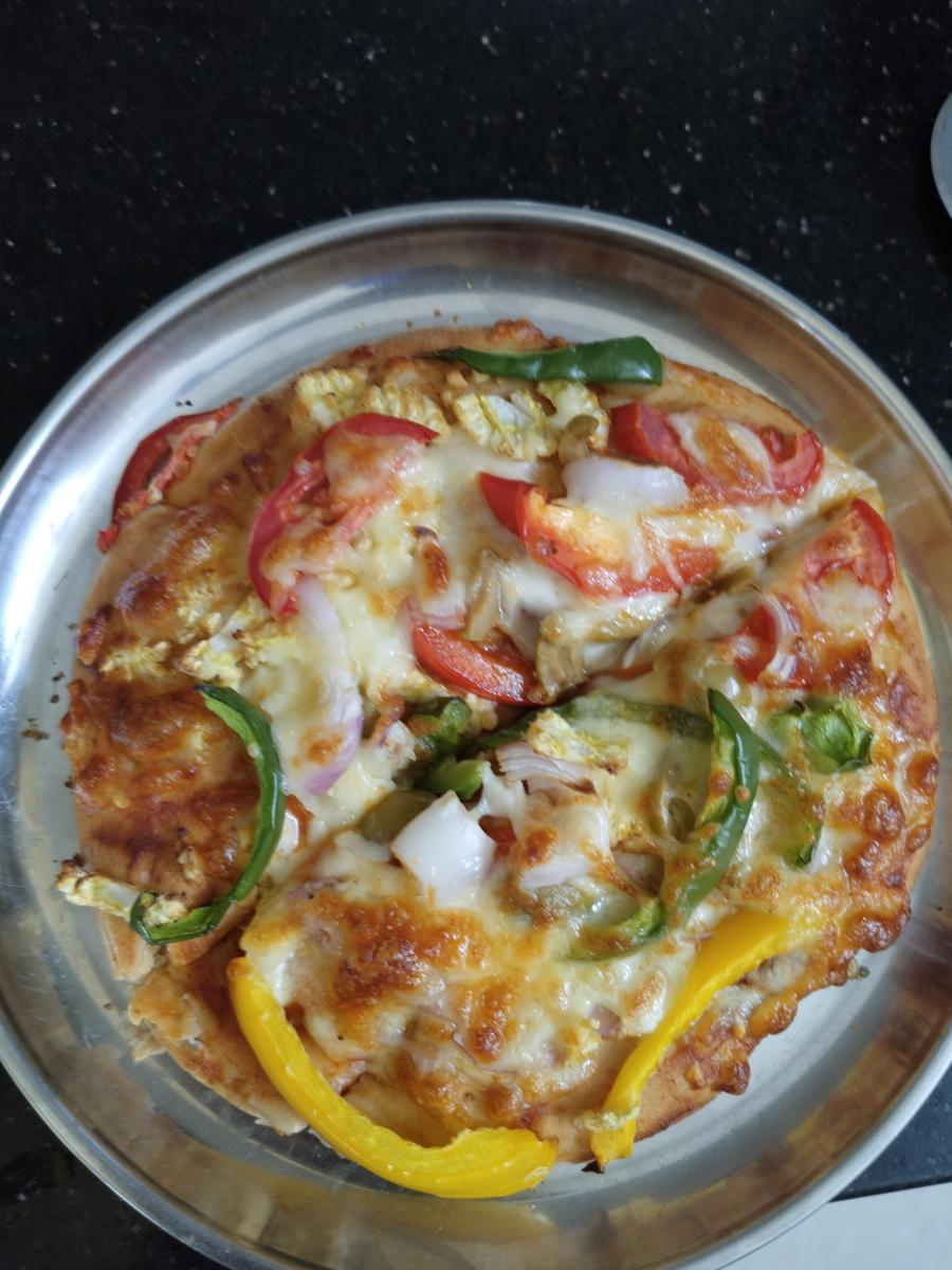 A pizza we made at home